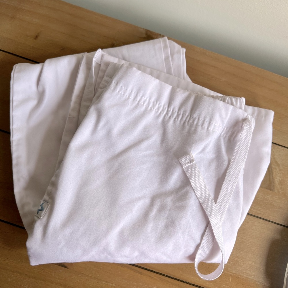 White V Life Scrub Pants with Drawstring Tie